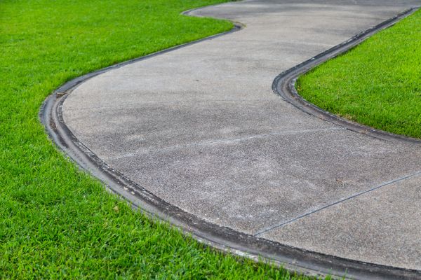 Cost of Concrete Sidewalk Construction in Crestview