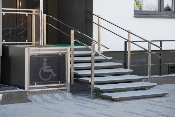 Cost of Entryway Stair Installation in Crestview