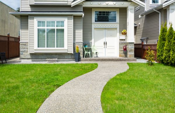 Cost of Concrete Path Construction in Crestview