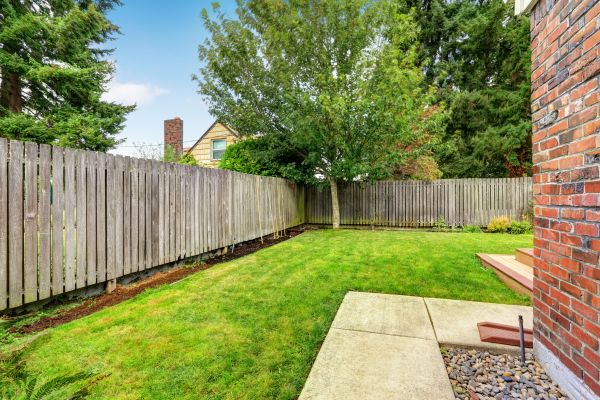 Cost of Backyard Walkway Installation in Crestview