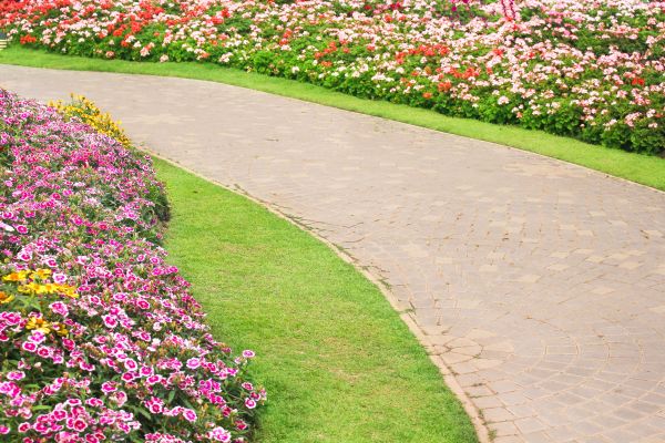 Cost of Concrete Walkway Service in Crestview